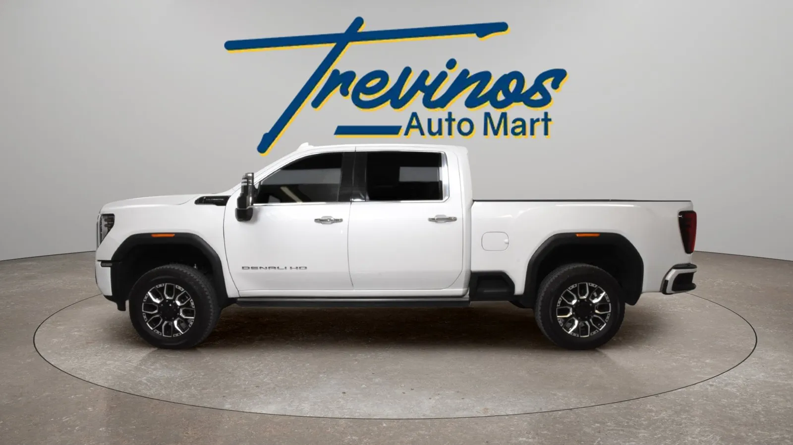 GMC Sierra photo 12