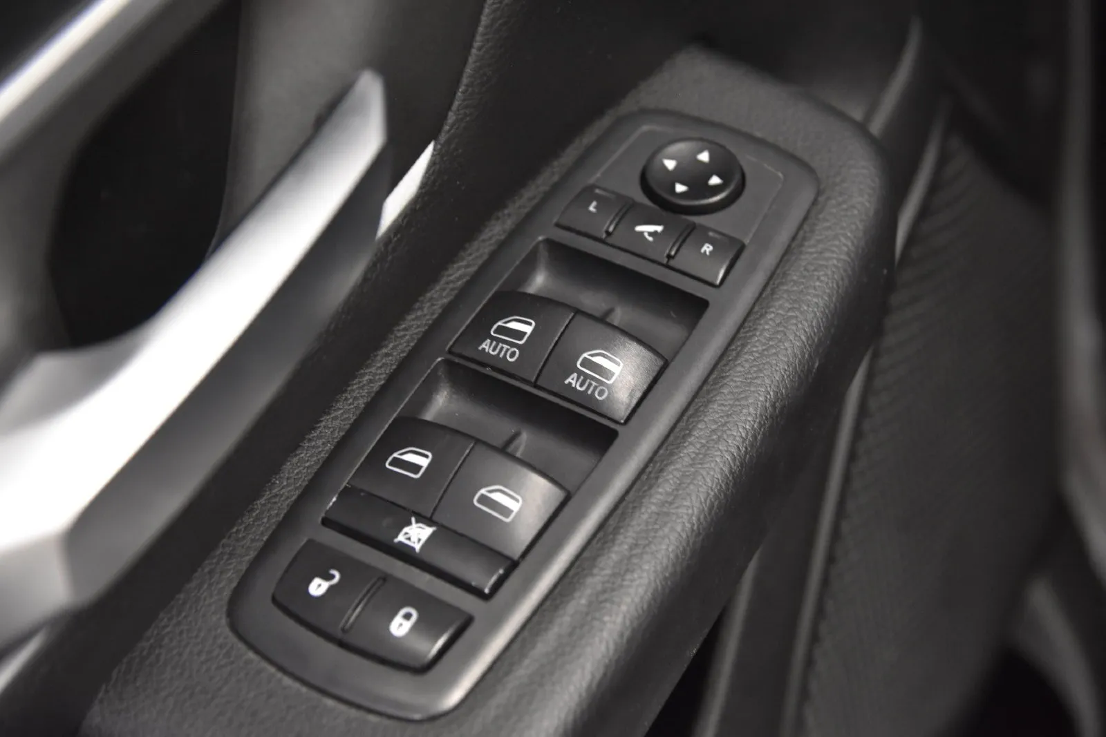 Ram 1500 photo 11