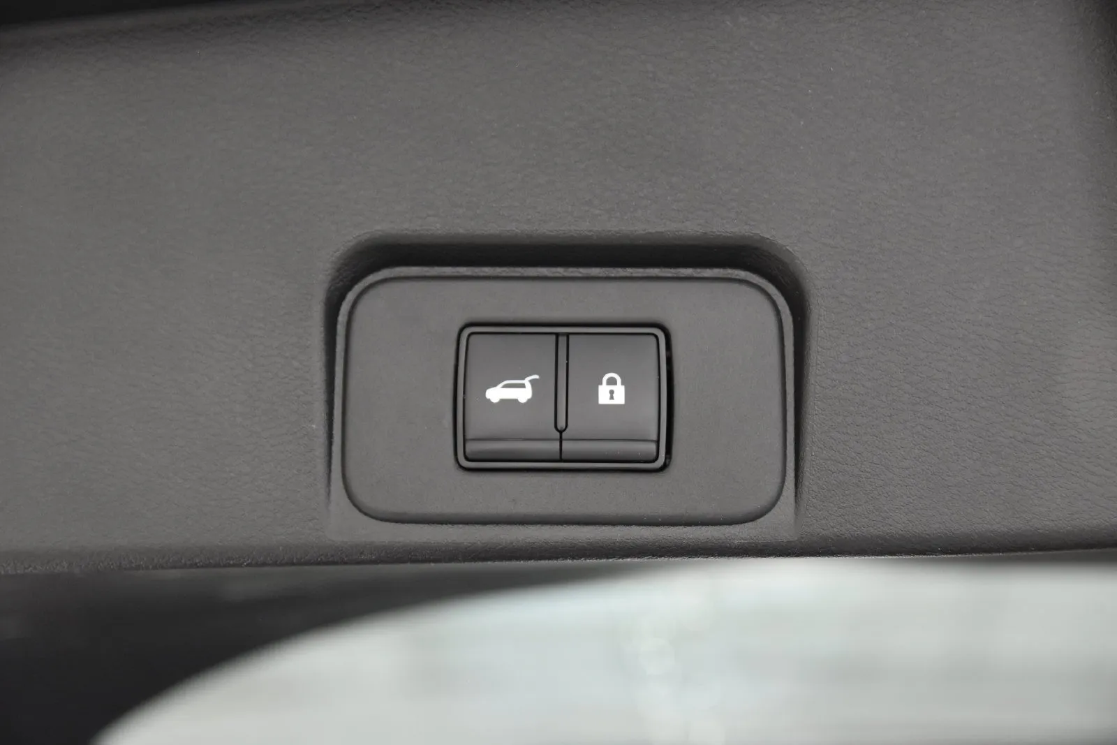 Nissan Rogue photo 33