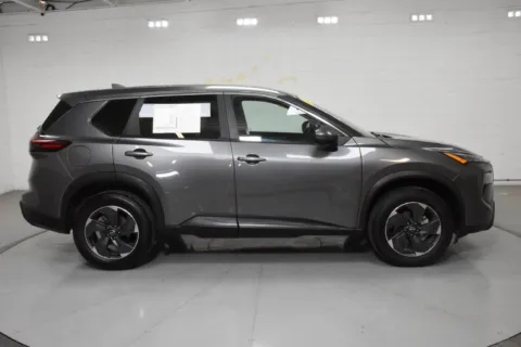 More photos of 2024 Nissan Rogue SV at Trevinos Auto Mart, TX