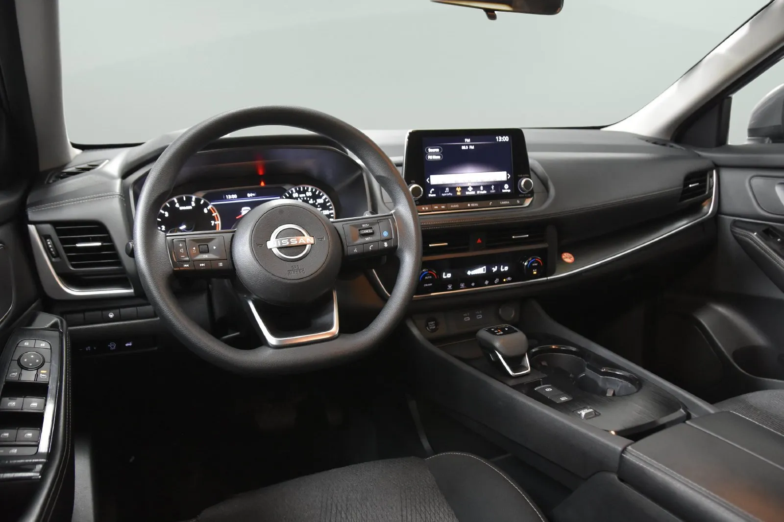 Nissan Rogue photo 26
