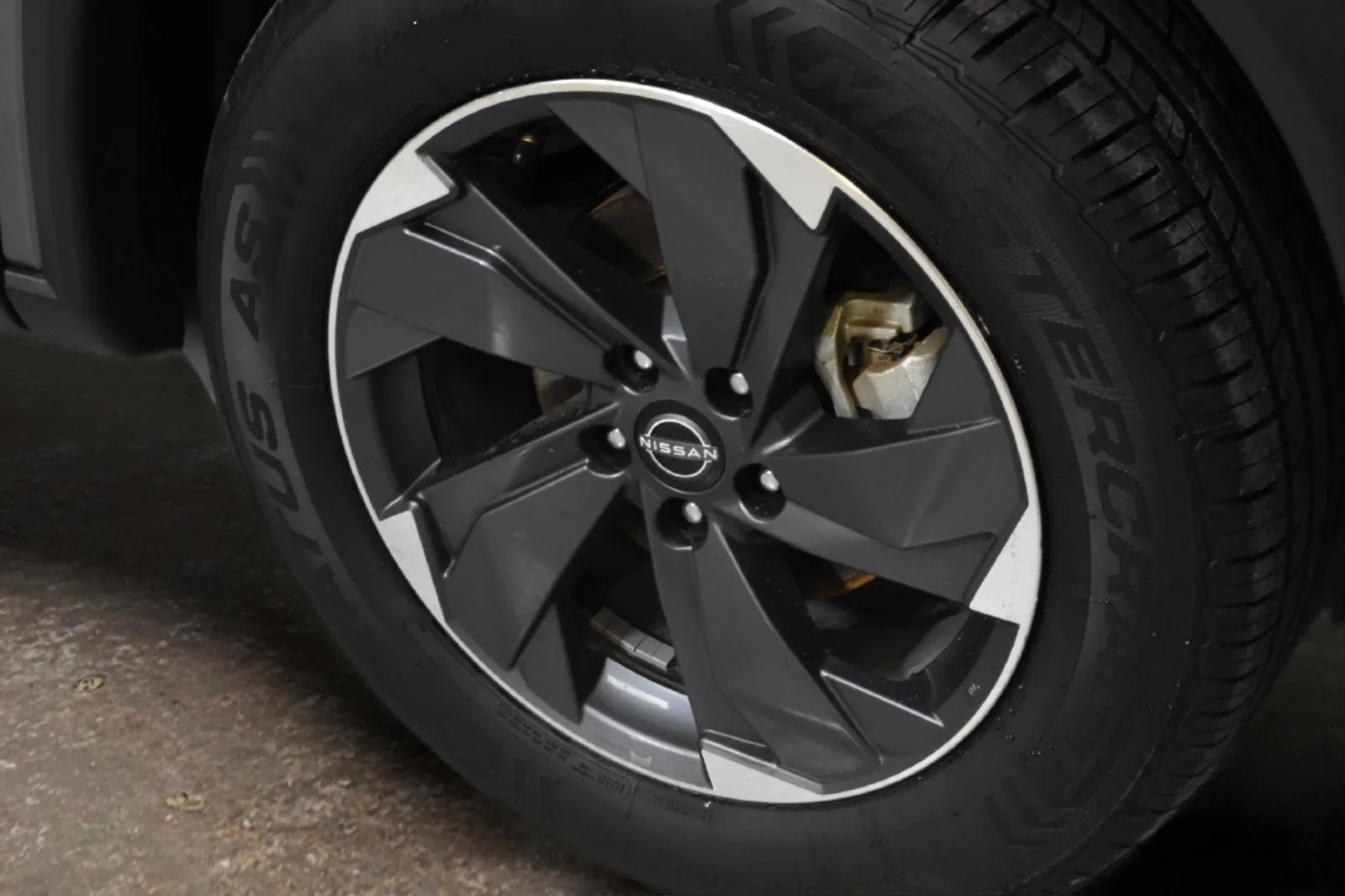 Nissan Rogue photo 6
