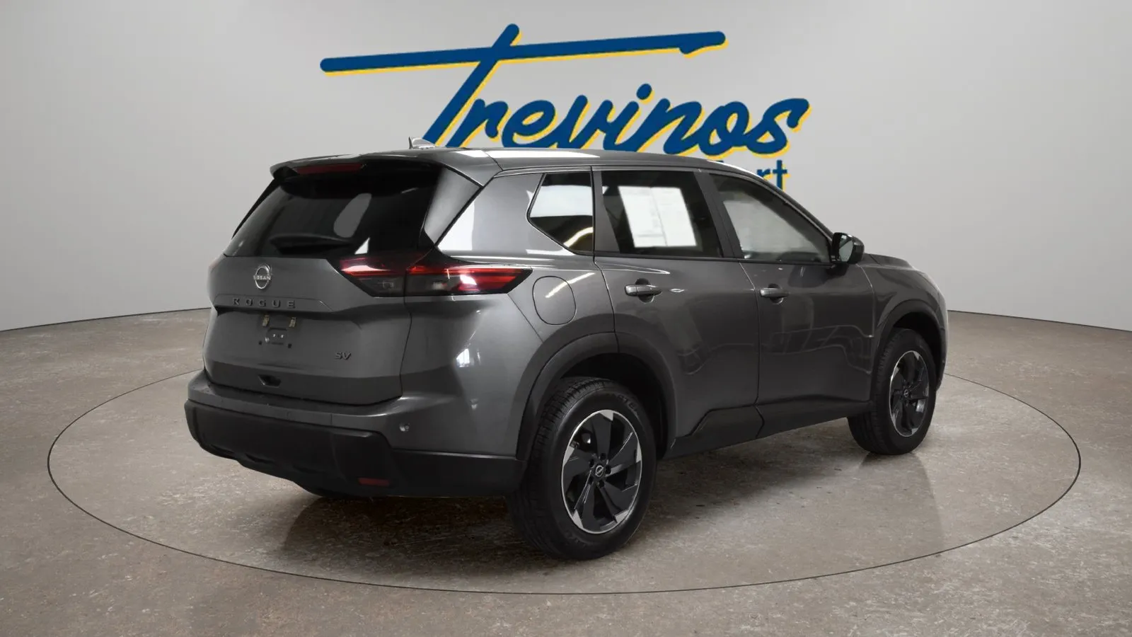 Nissan Rogue photo 2