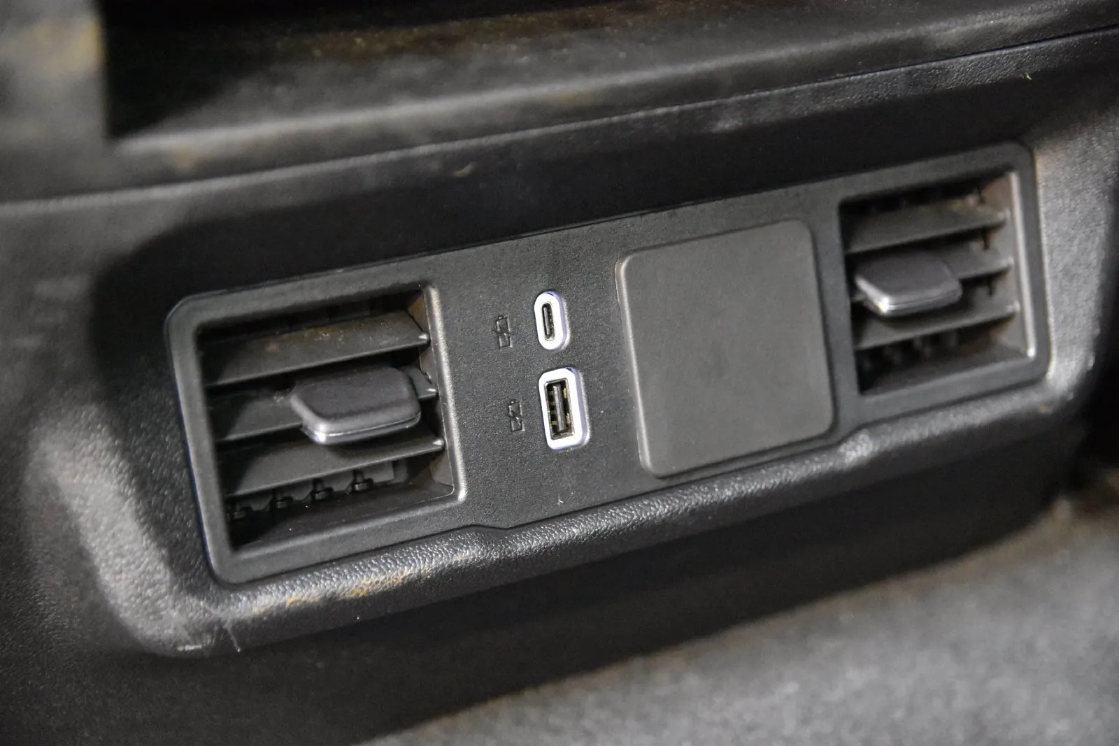 Chevrolet Silverado photo 27