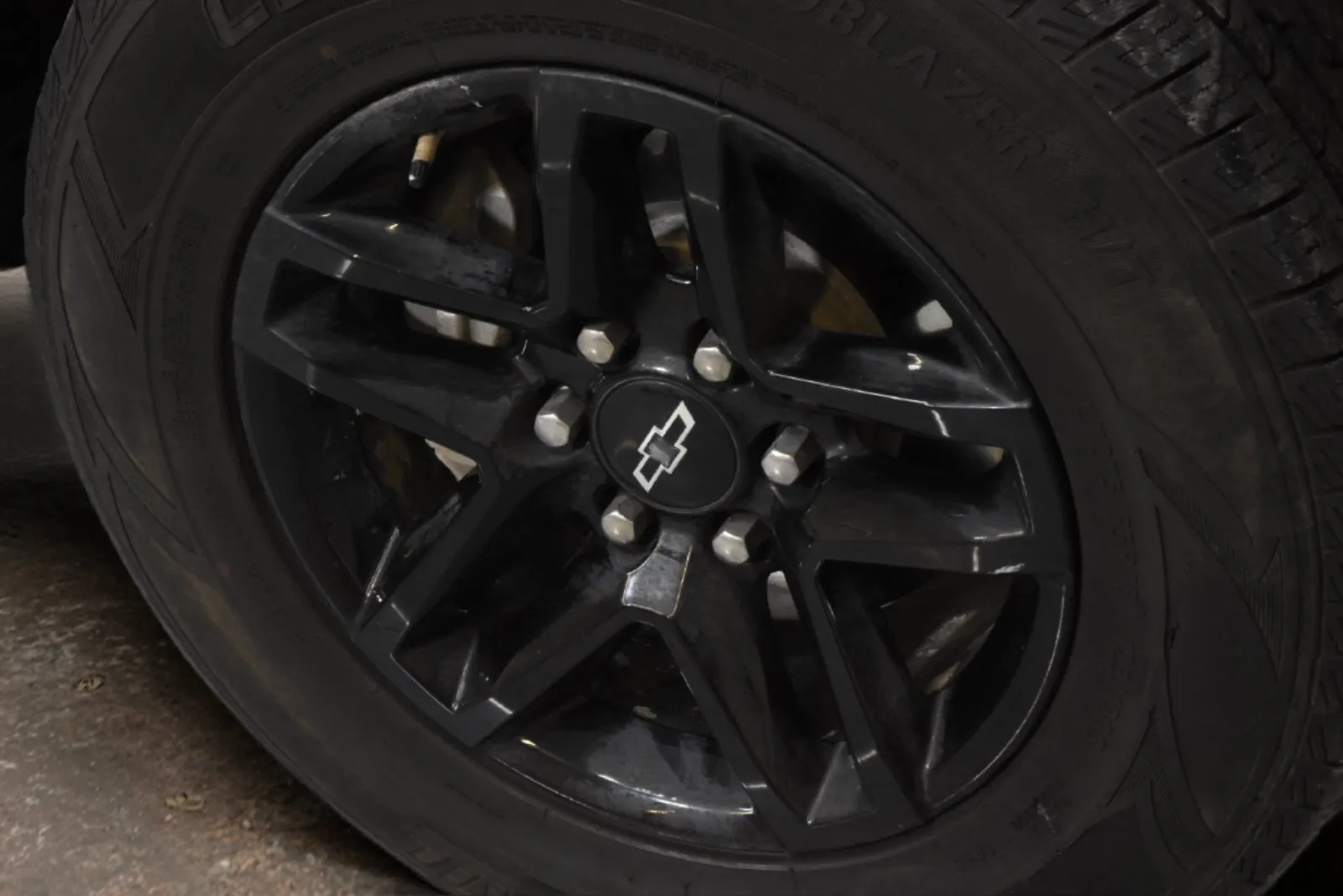 Chevrolet Silverado photo 6