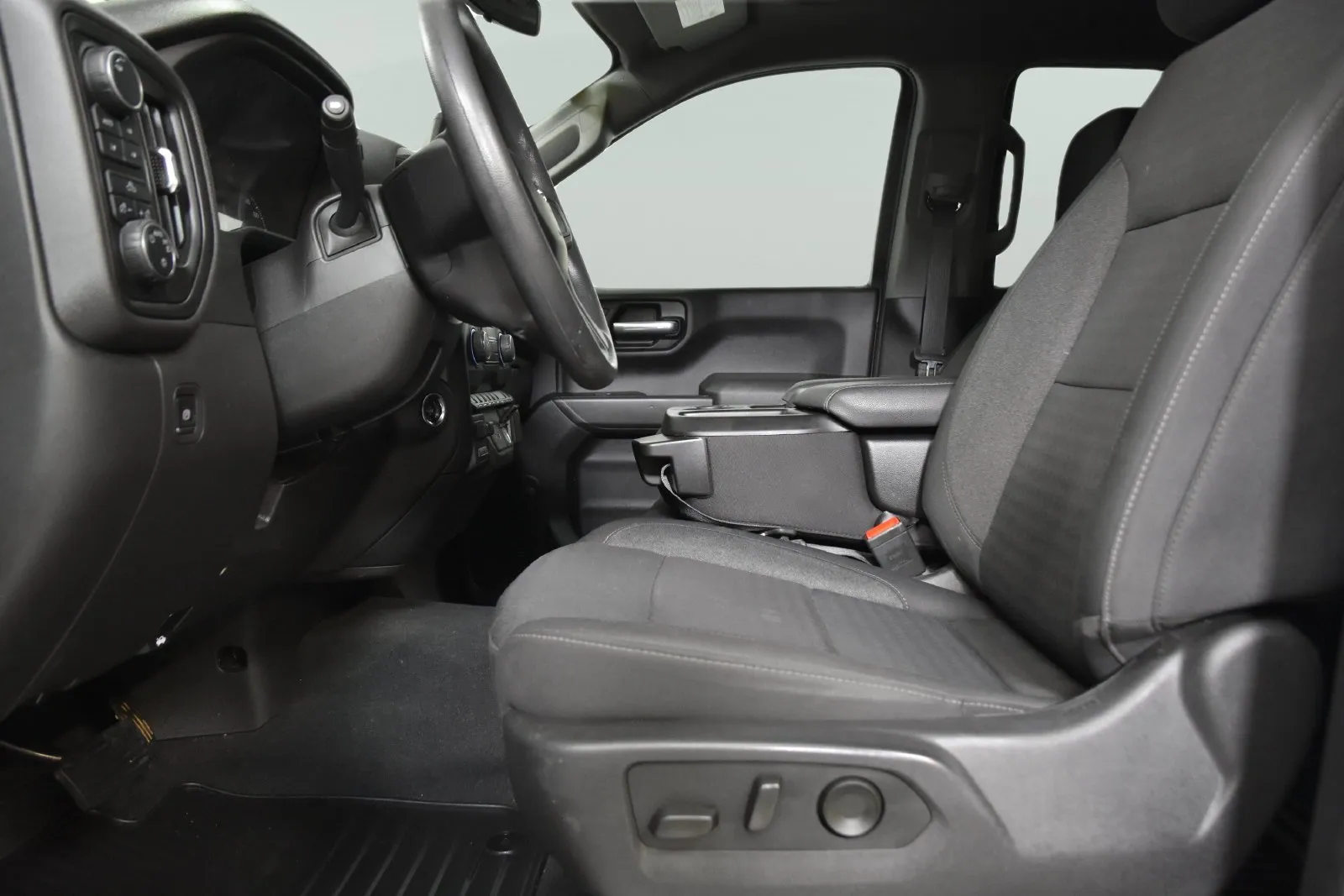 Chevrolet Silverado photo 12