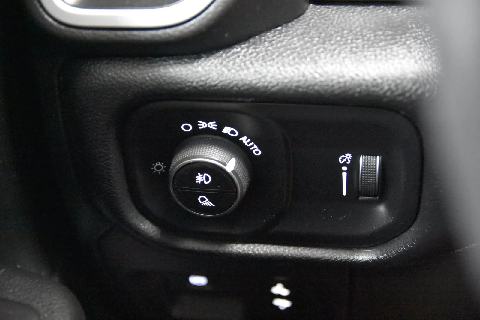 Ram 1500 photo 18