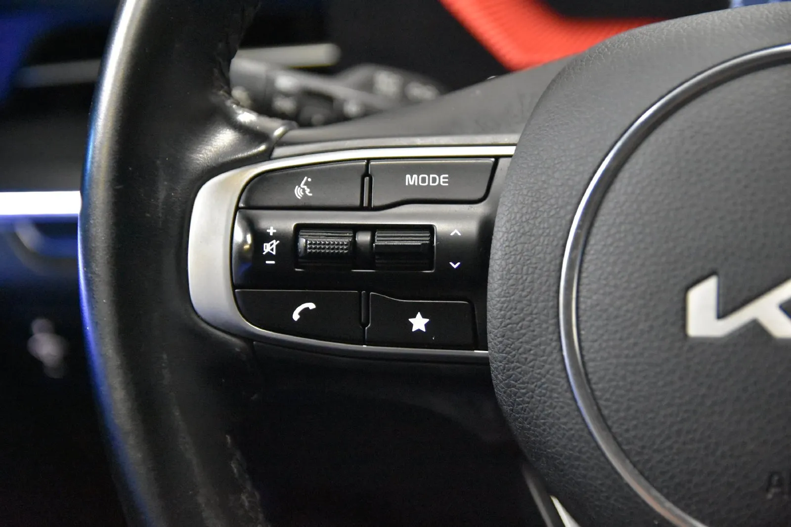 Kia K5 photo 15
