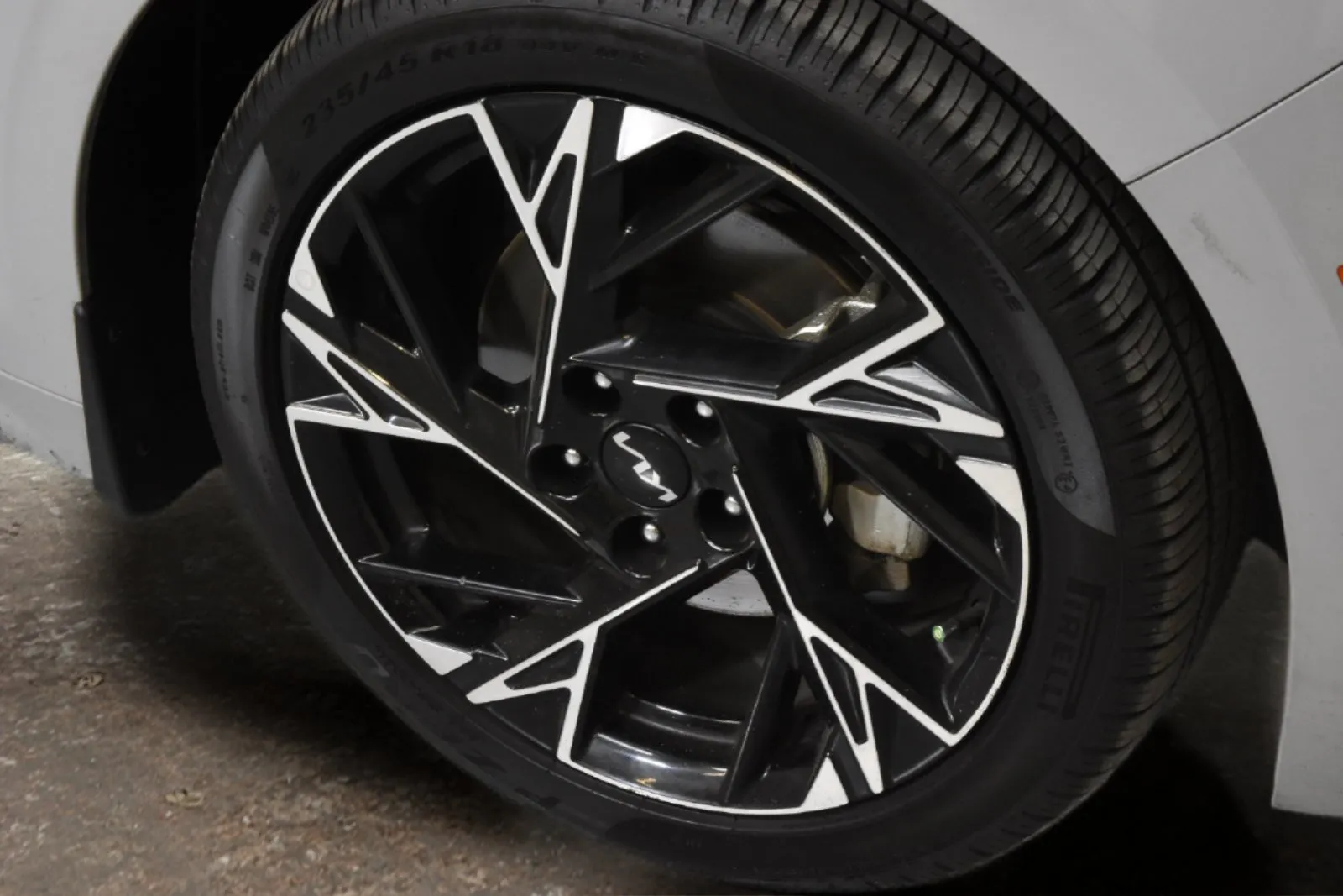 Kia K5 photo 6