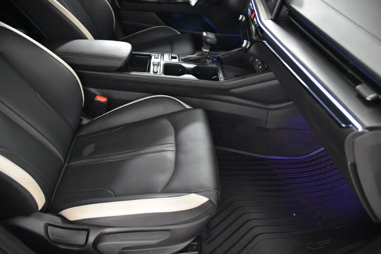 Kia K5 photo 31