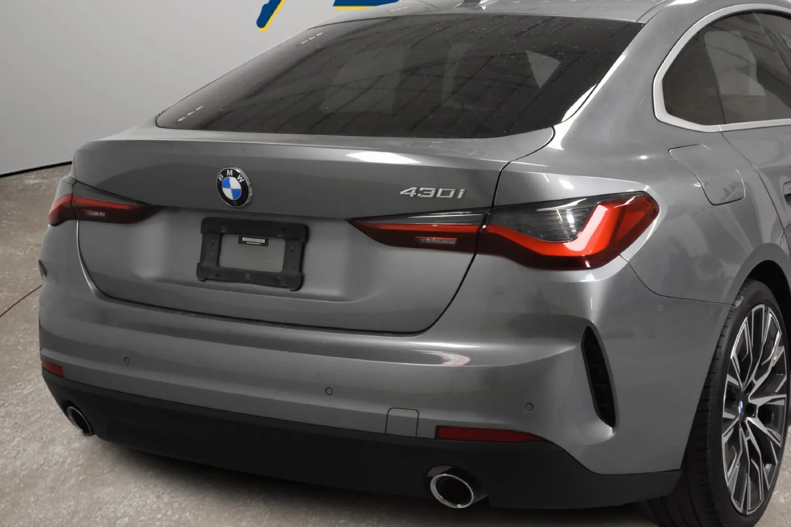 BMW 4 Series photo 3