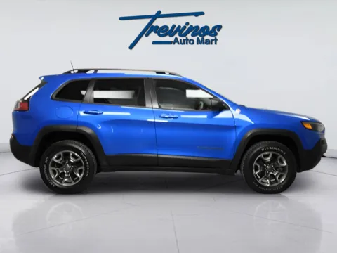 More photos of 2019 Jeep Cherokee Trailhawk at Trevinos Auto Mart, TX
