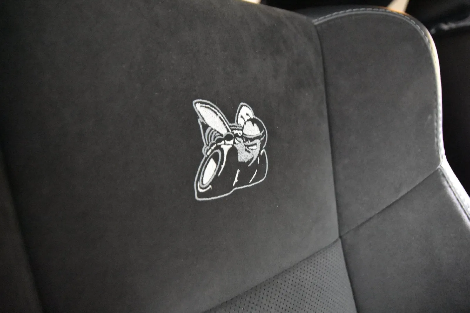 Dodge Challenger photo 30