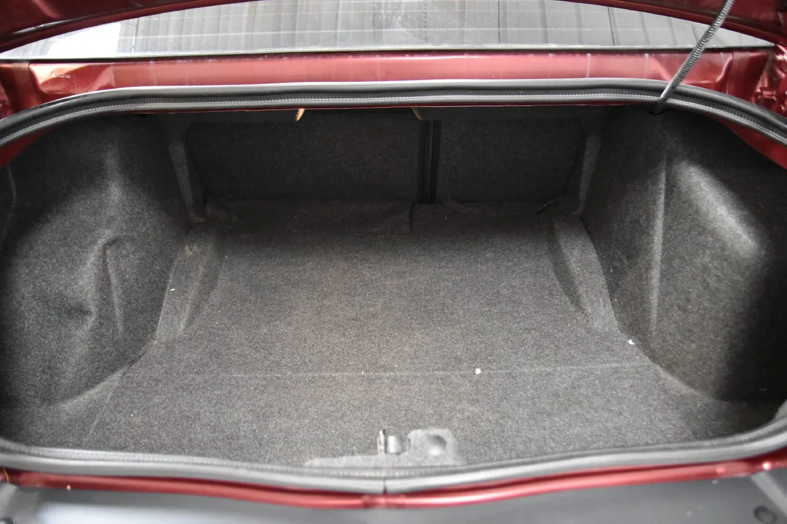 Dodge Challenger photo 33