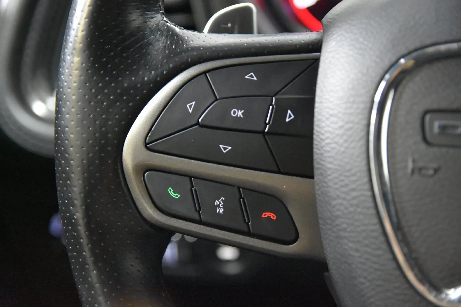 Dodge Challenger photo 16