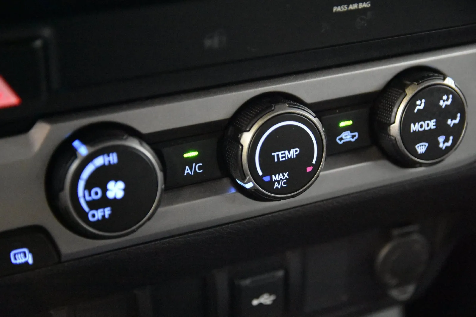 Toyota Tacoma photo 22
