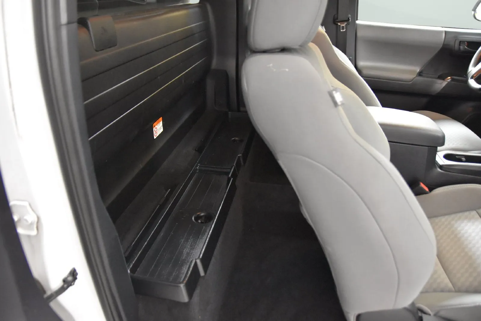 Toyota Tacoma photo 29
