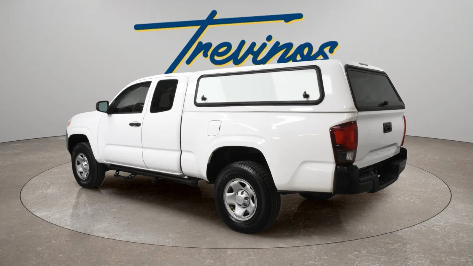 Toyota Tacoma photo 10