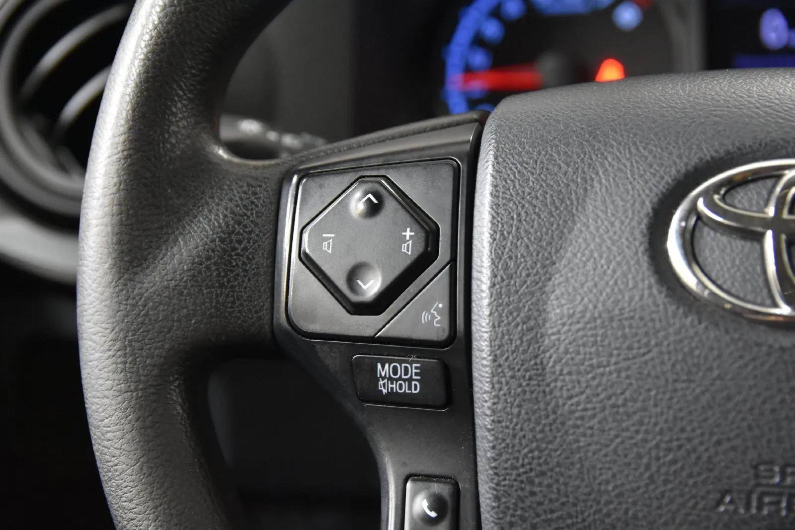 Toyota Tacoma photo 16