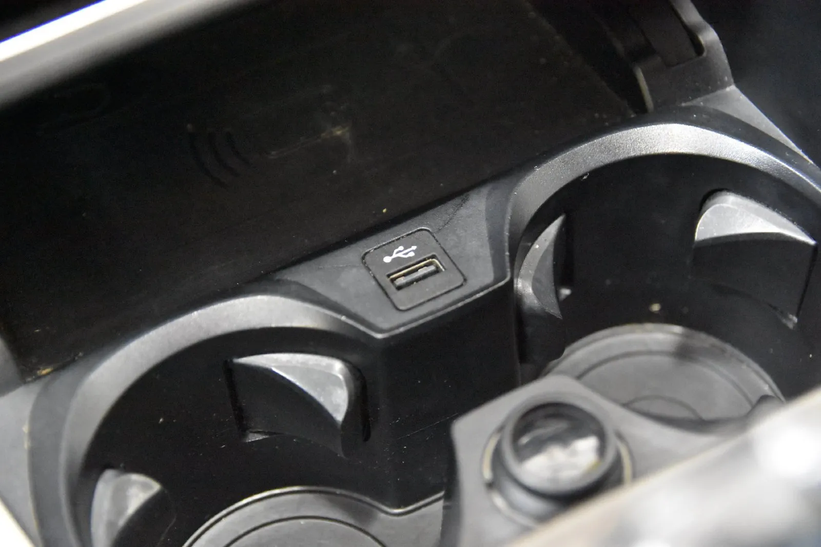 BMW 3 Series photo 25