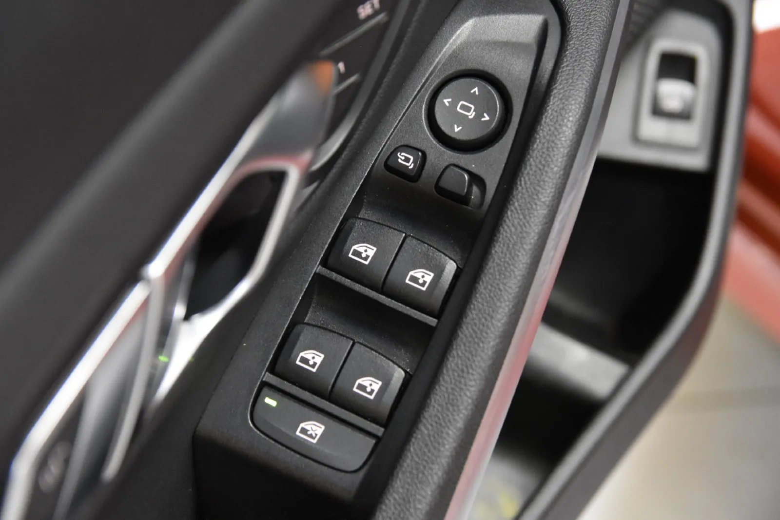 BMW 3 Series photo 13