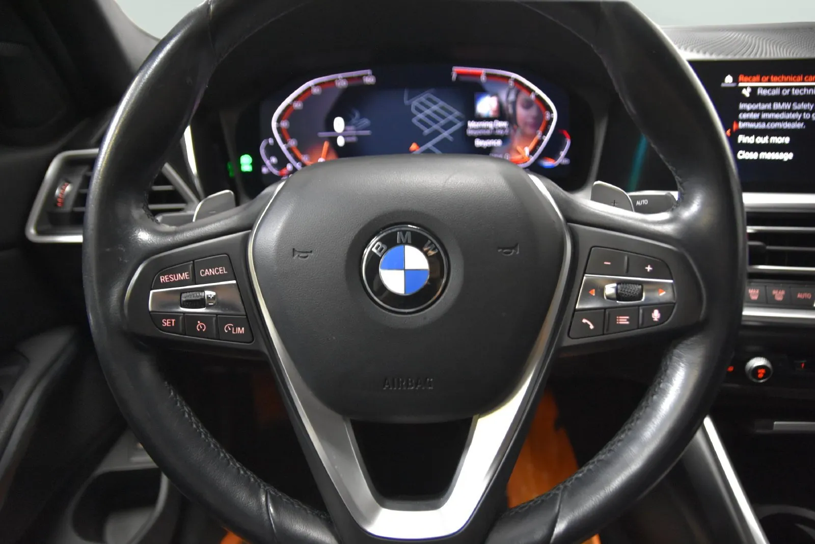 BMW 3 Series photo 15