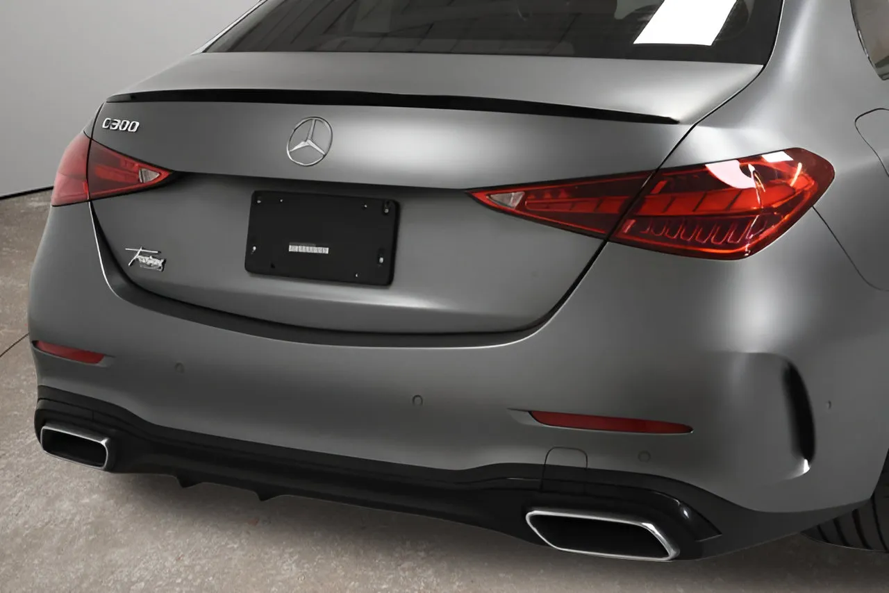 Mercedes-Benz C-Class photo 3