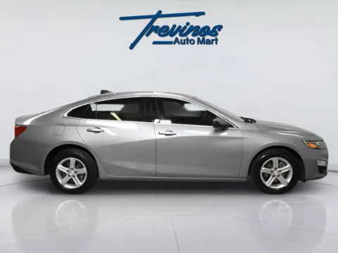 More photos of 2025 Chevrolet Malibu LS at Trevinos Auto Mart, TX