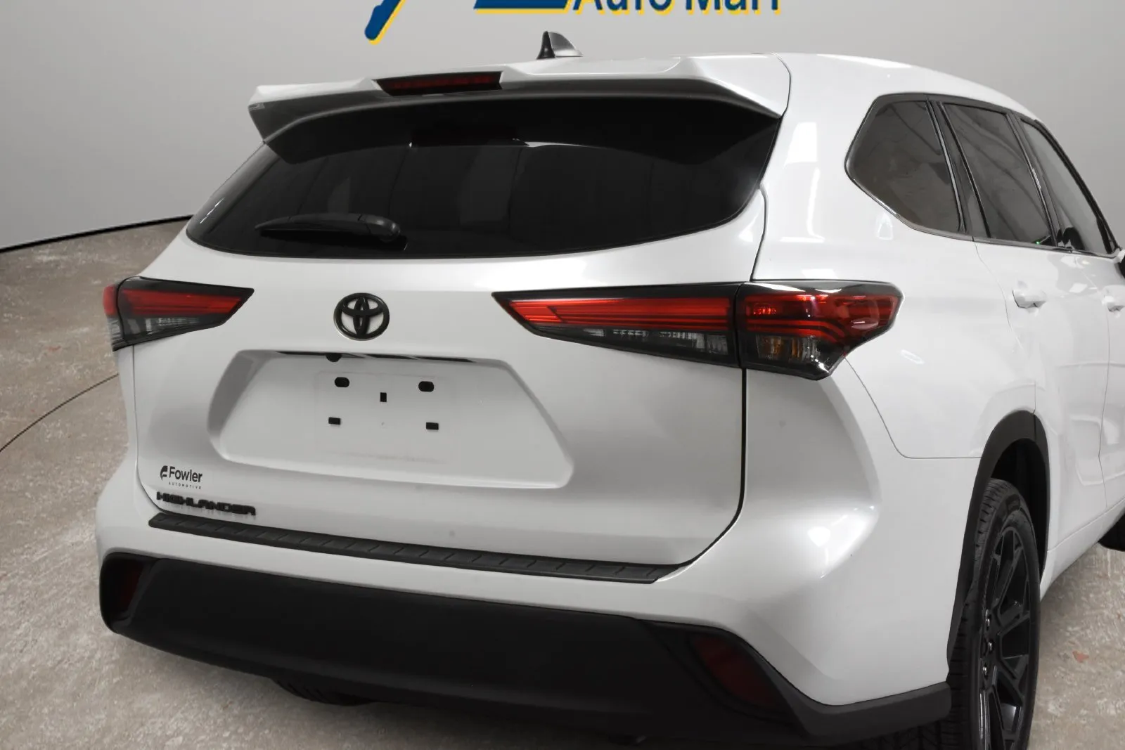 Toyota Highlander photo 3
