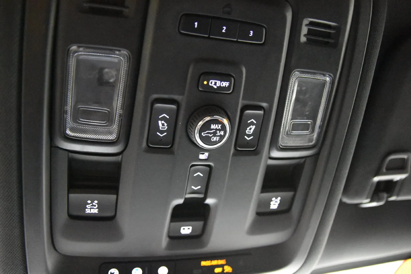 Chevrolet Suburban photo 26