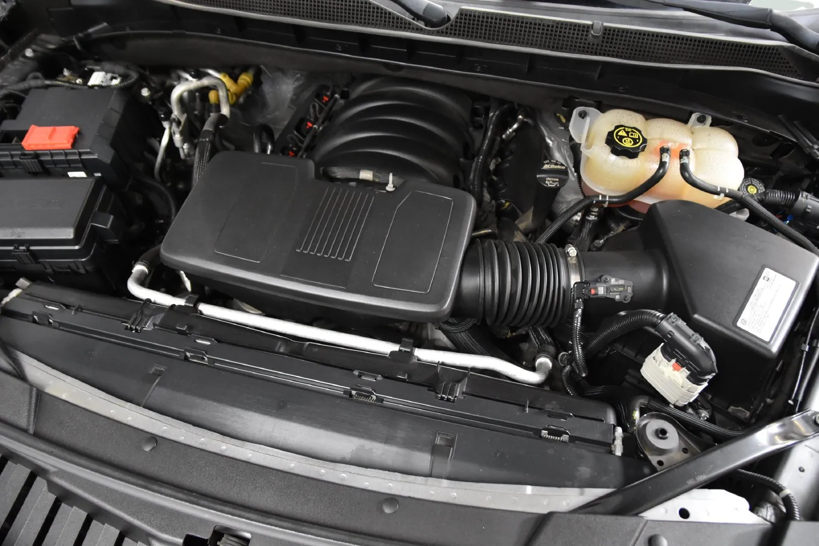 Chevrolet Suburban photo 41