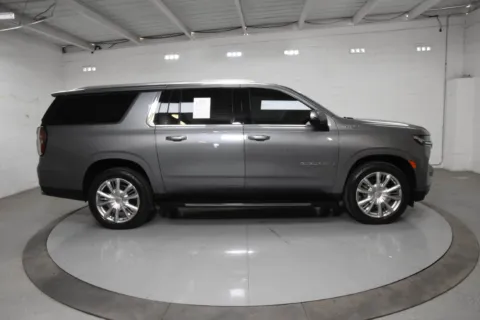 More photos of 2021 Chevrolet Suburban High Country at Trevinos Auto Mart, TX