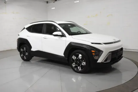 White 2025 Hyundai Kona SEL for sale in McAllen, TX