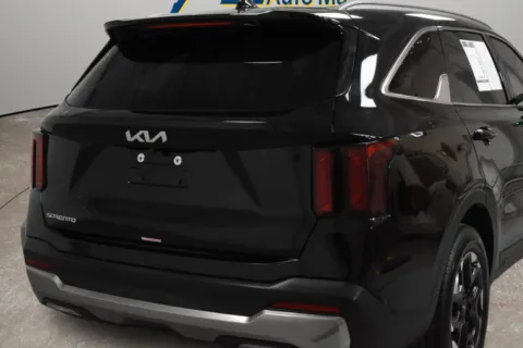 Another view of 2025 Kia Sorento S for sale in McAllen, TX at Trevinos Auto Mart
