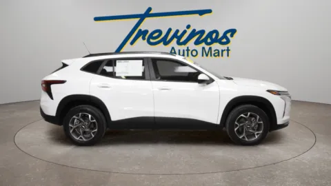 More photos of 2024 Chevrolet Trax LT at Trevinos Auto Mart, TX