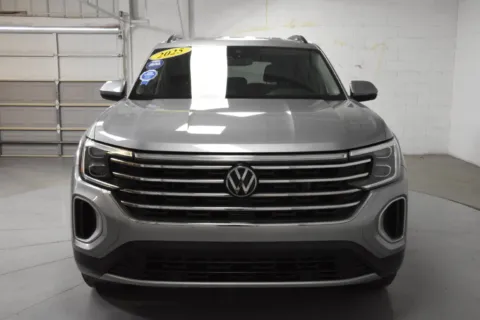 More photos of 2025 Volkswagen Atlas 2.0T SE w/Technology at Trevinos Auto Mart, TX