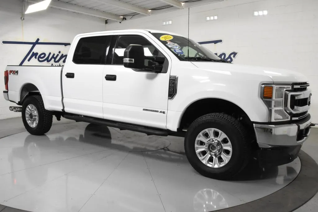 Used 2022 Ford F250 Super Duty Crew Cab XLT Pickup 4D 6 3/4 ft for