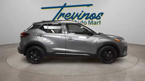More photos of 2023 Nissan Kicks SR at Trevinos Auto Mart, TX
