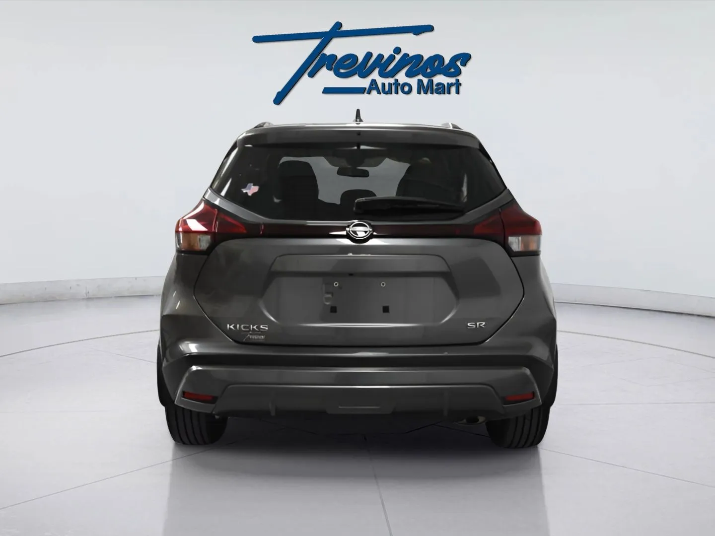 2023 Nissan Kicks SR photo 3