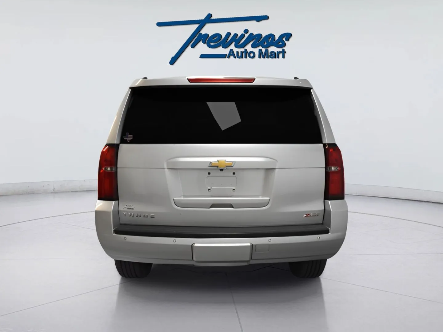 2019 Chevrolet Tahoe LT photo 3