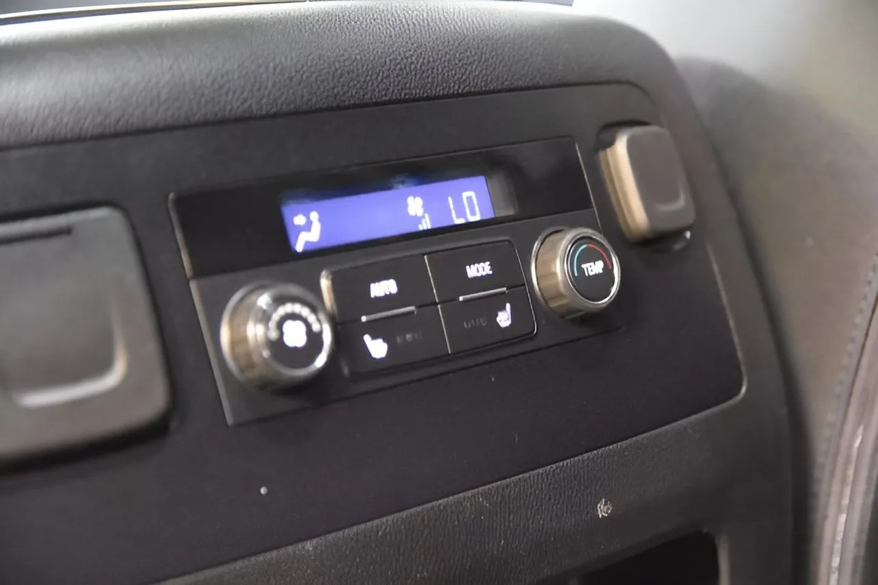 2019 Chevrolet Tahoe LT photo 25