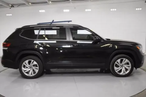 More photos of 2021 Volkswagen Atlas 3.6L V6 SE w/Technology at Trevinos Auto Mart, TX