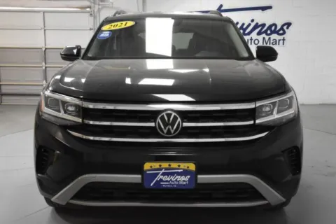 More photos of 2021 Volkswagen Atlas 3.6L V6 SE w/Technology at Trevinos Auto Mart, TX