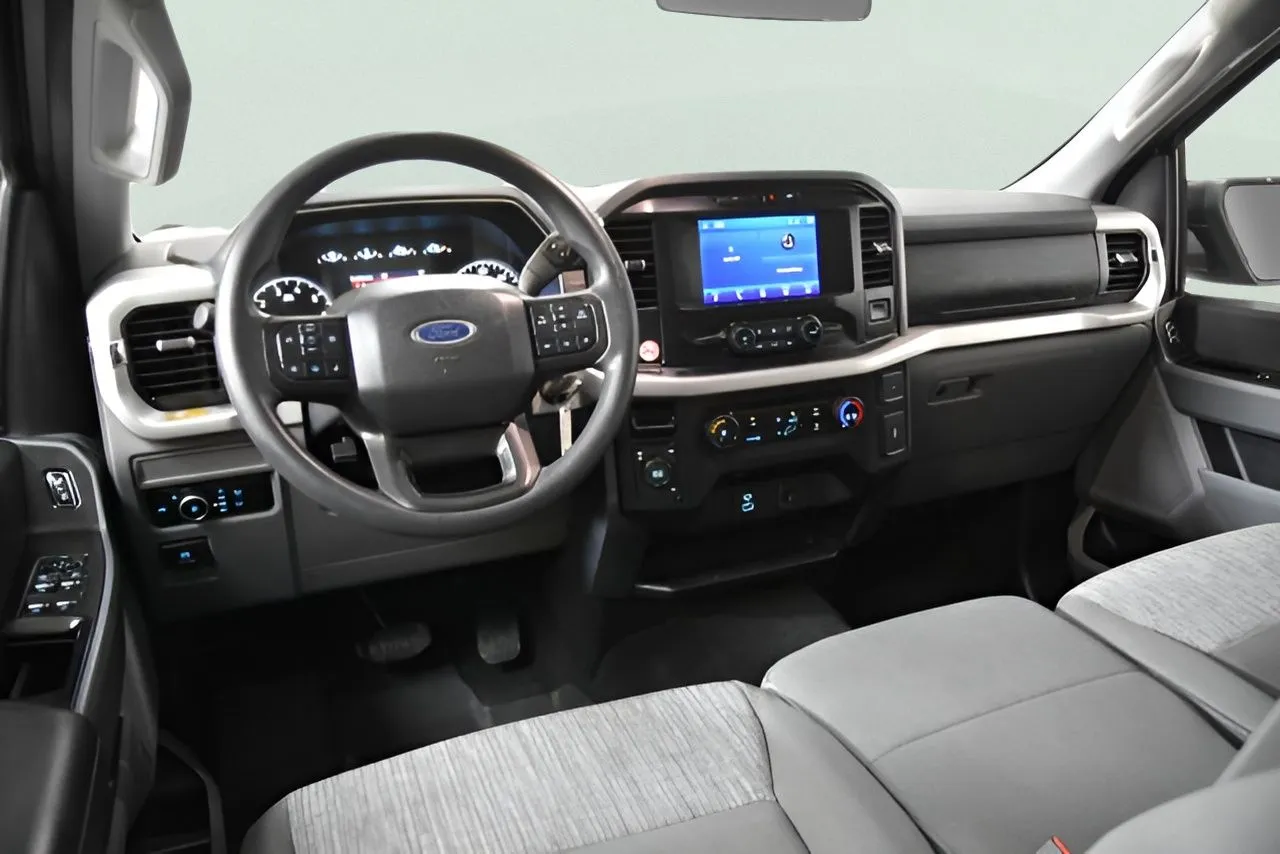 2023 Ford F-150 XLT photo 33