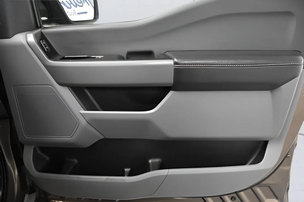 2023 Ford F-150 XLT photo 28