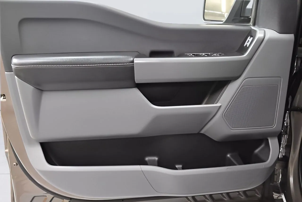 2023 Ford F-150 XLT photo 5