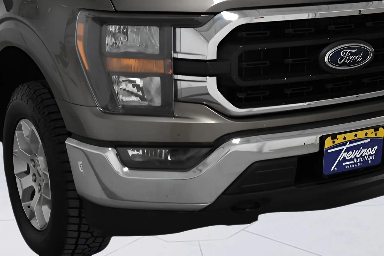 2023 Ford F-150 XLT photo 11