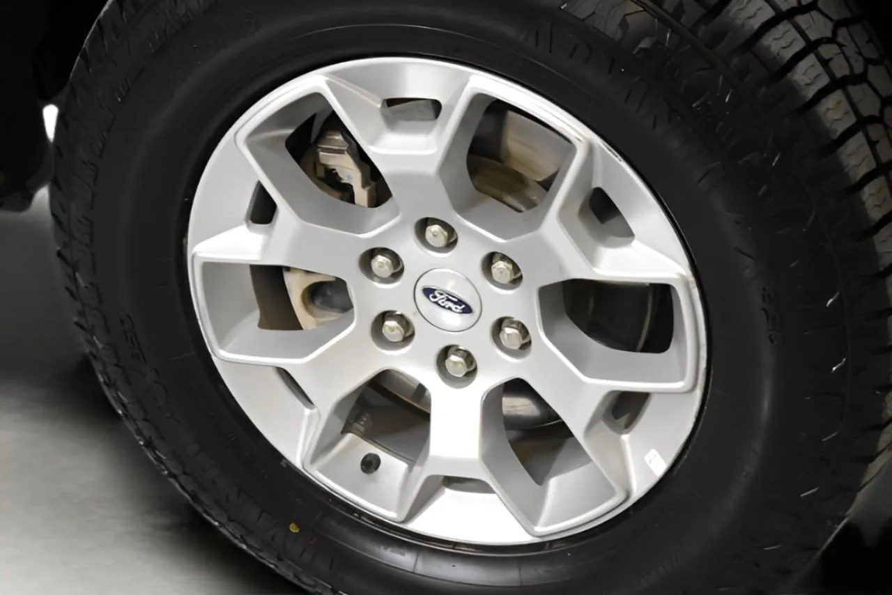 2023 Ford F-150 XLT photo 25