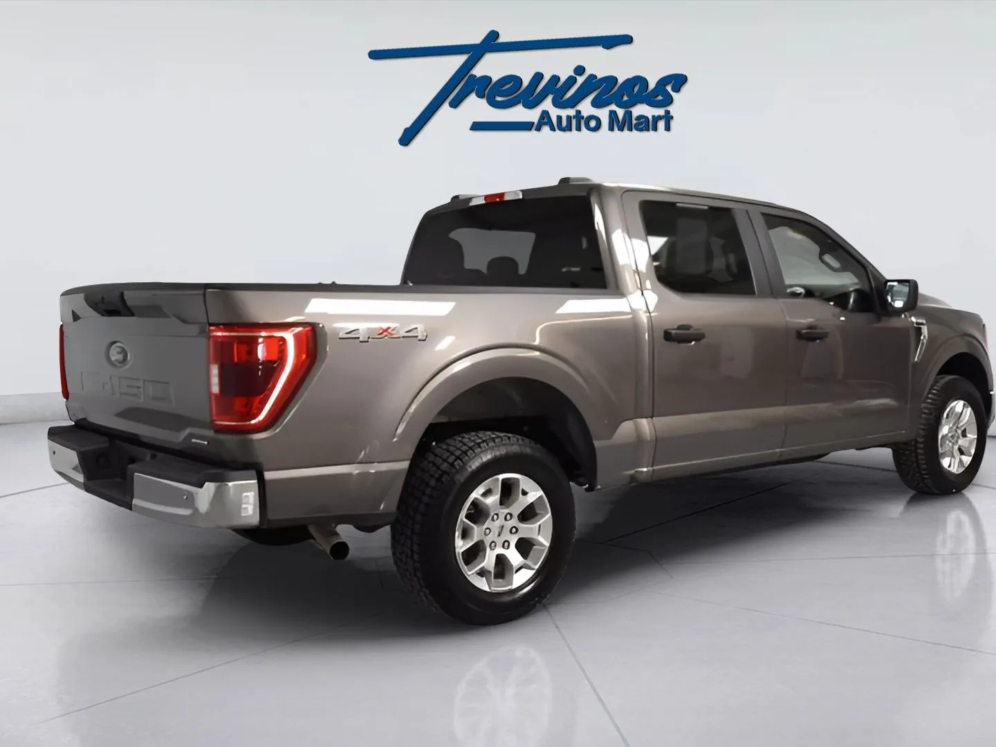 2023 Ford F-150 XLT photo 12