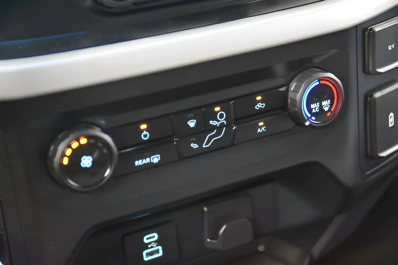 2023 Ford F-150 XLT photo 32